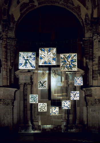 « Mémoire d'Icare » 10 tableaux fractals en relief - spirale de 15 mètres de diamètre Abbaye du Ronceray, Angers - 1998